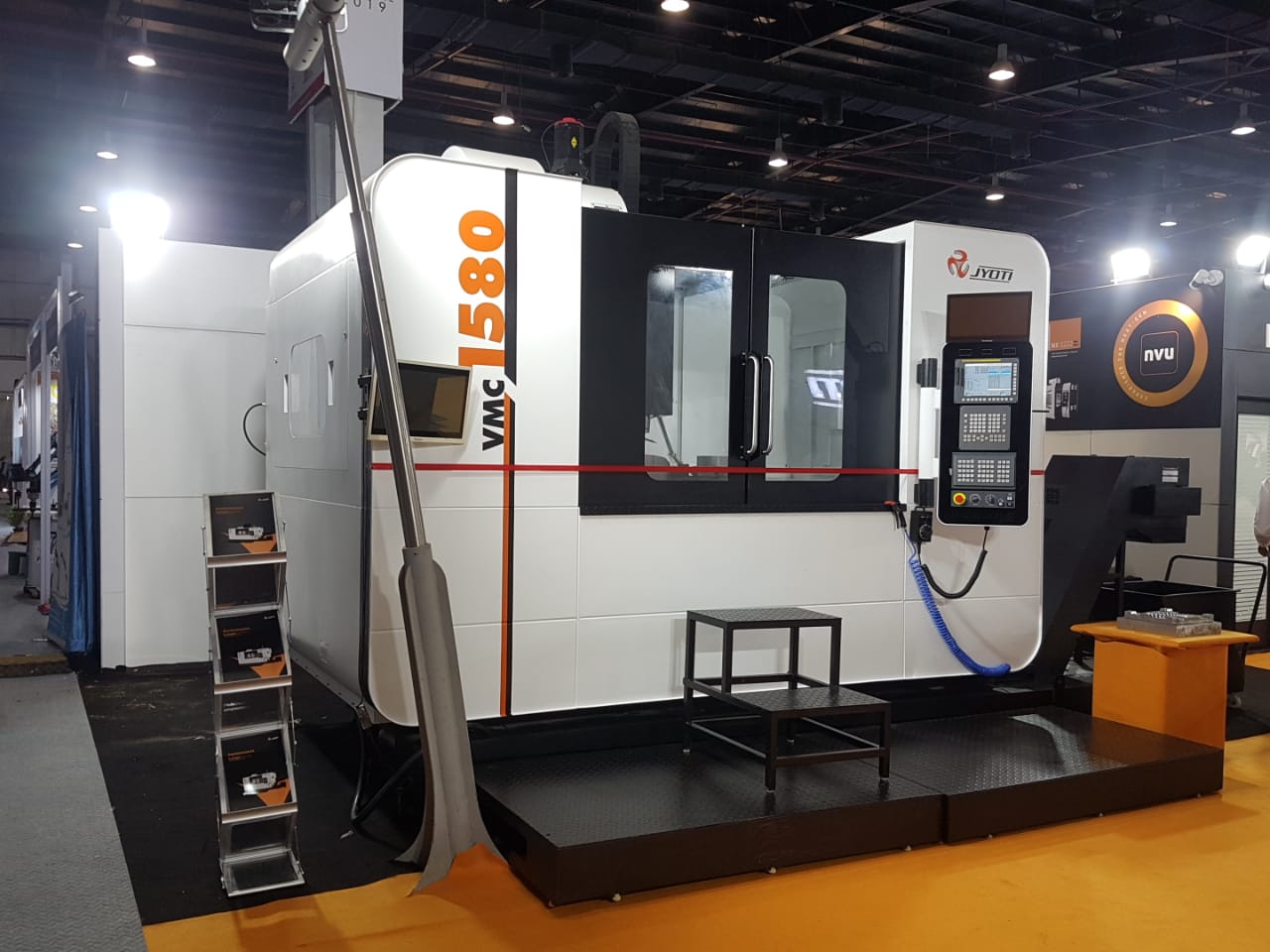 Jyoti is demonstrating the world class metal cutting machines at Delhi Machine Tools Expo, Greater Noida