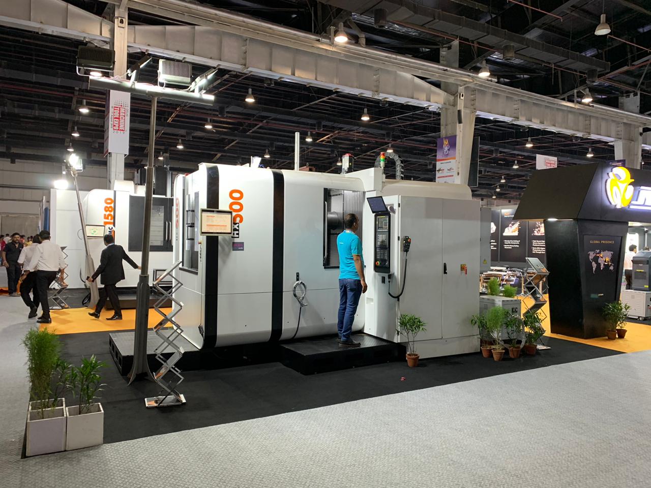 Jyoti is demonstrating the world class metal cutting machines at Delhi Machine Tools Expo, Greater Noida